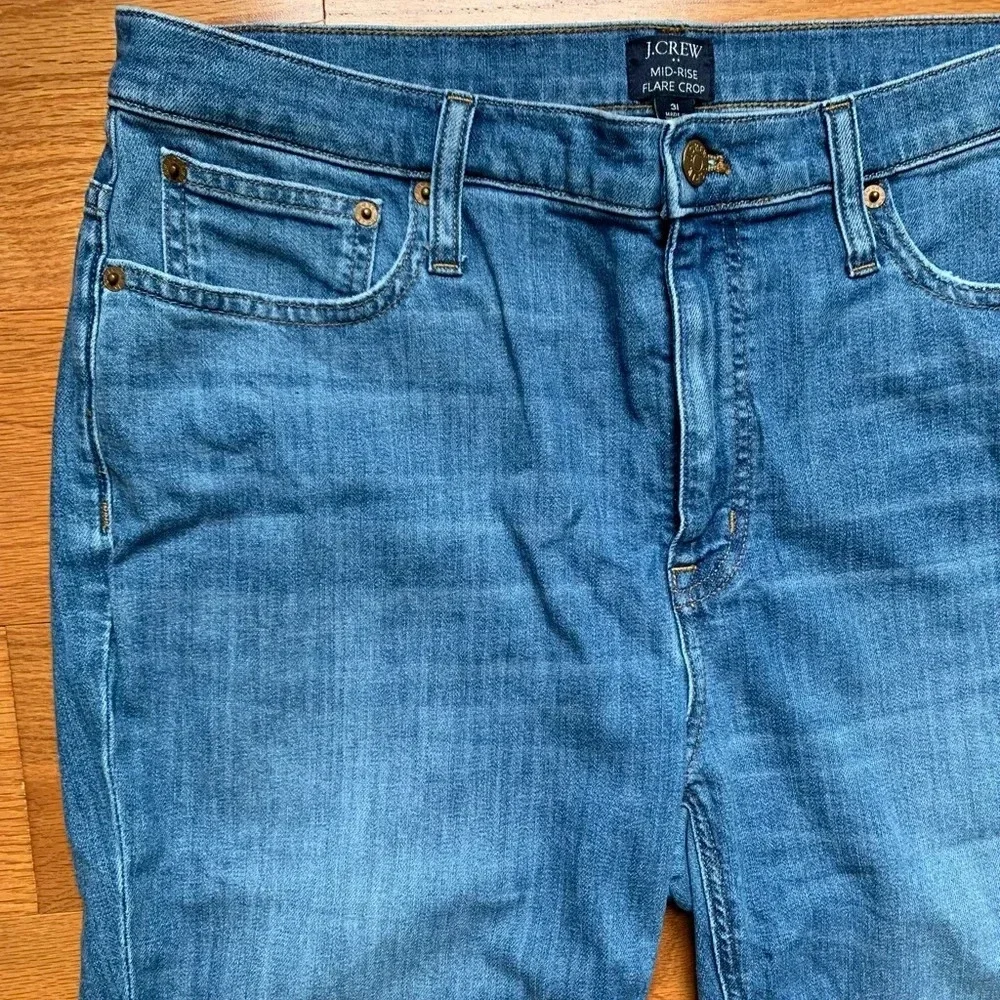 J. Crew Women Mid-Rise Flare Crop Jeans size 31 Raw Hem Medium Blue Wash Classic - Picture 4 of 7